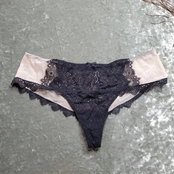 Victoria's Secret Floral Velvet Demi Set - Picture 6 of 9